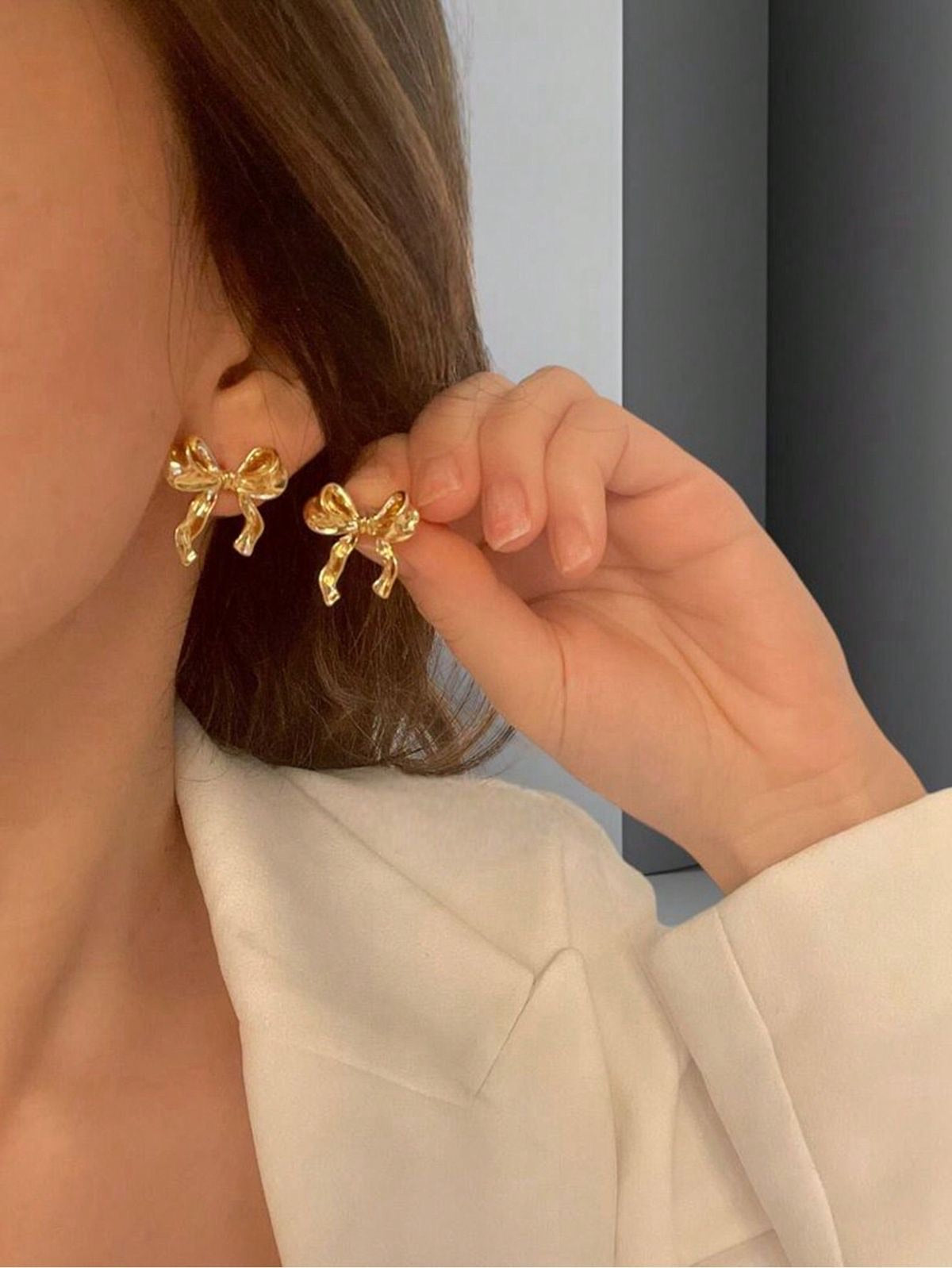 Petite Gold Ribbon Bow Stud Earrings – Vintage‑Inspired Elegance