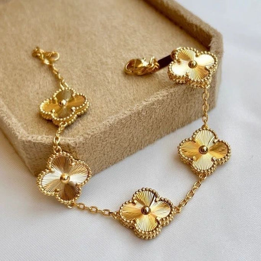 Midnight Clover Bracelet