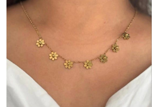 Golden Daisy Bloom Necklace