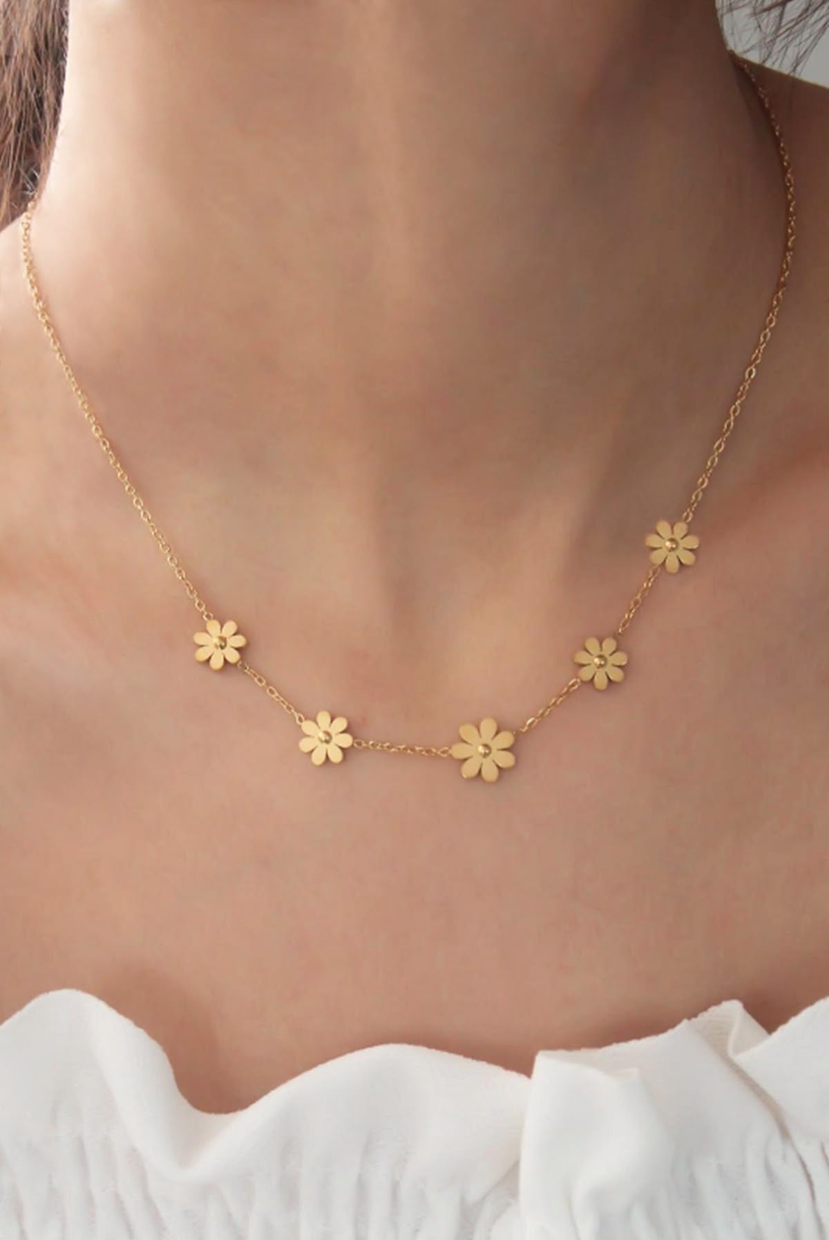 Golden Daisy Bloom Necklace