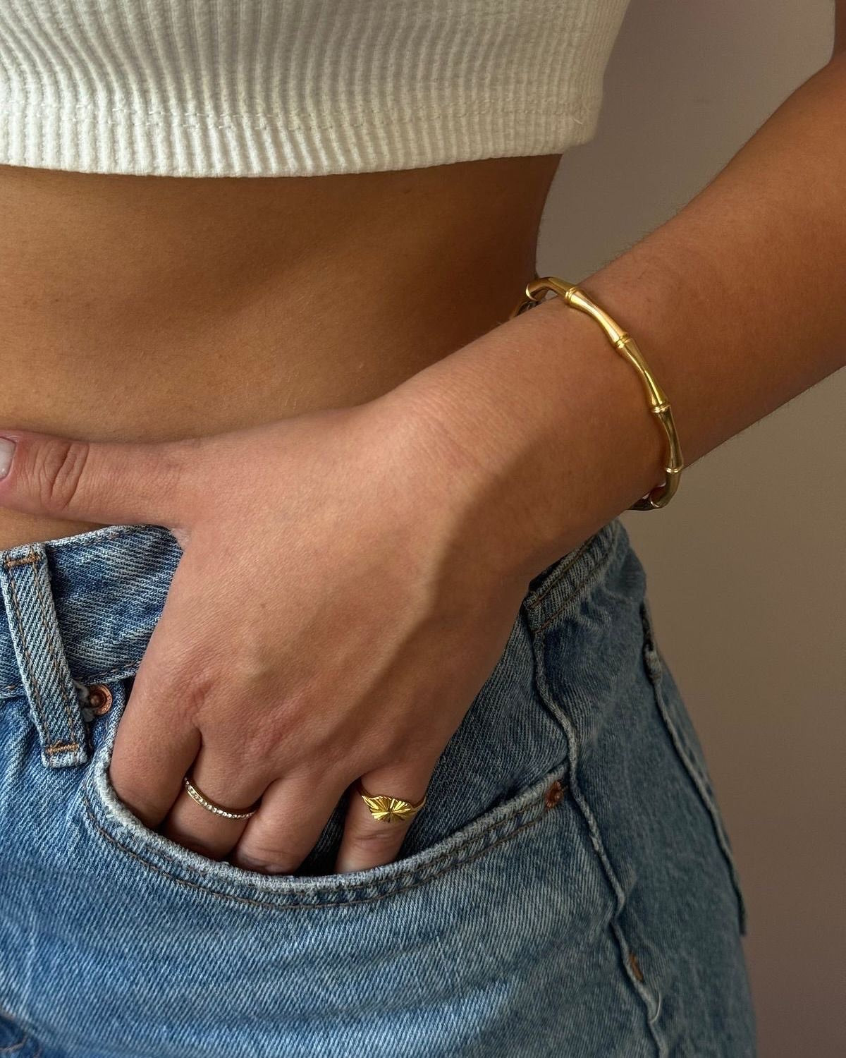 Golden Bamboo Bracelet – Sleek Minimal Charm with Nature’s Touch